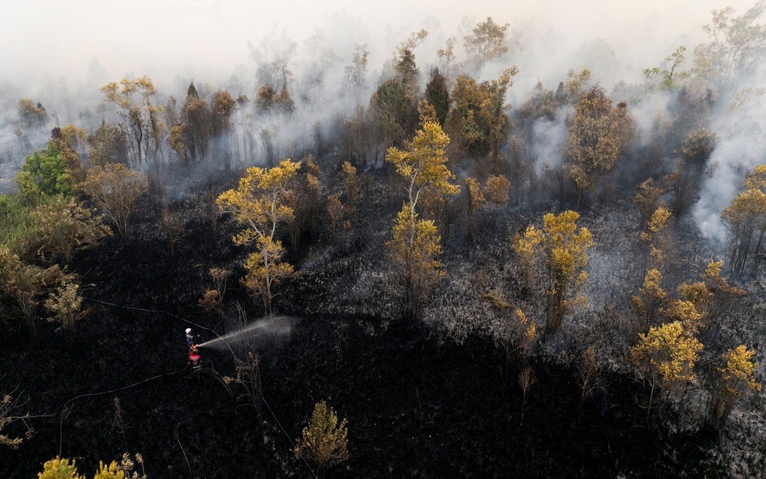 Singkawang Airport Shuts Down as Kalimantan Fires Choke Region with Hazardous Haze