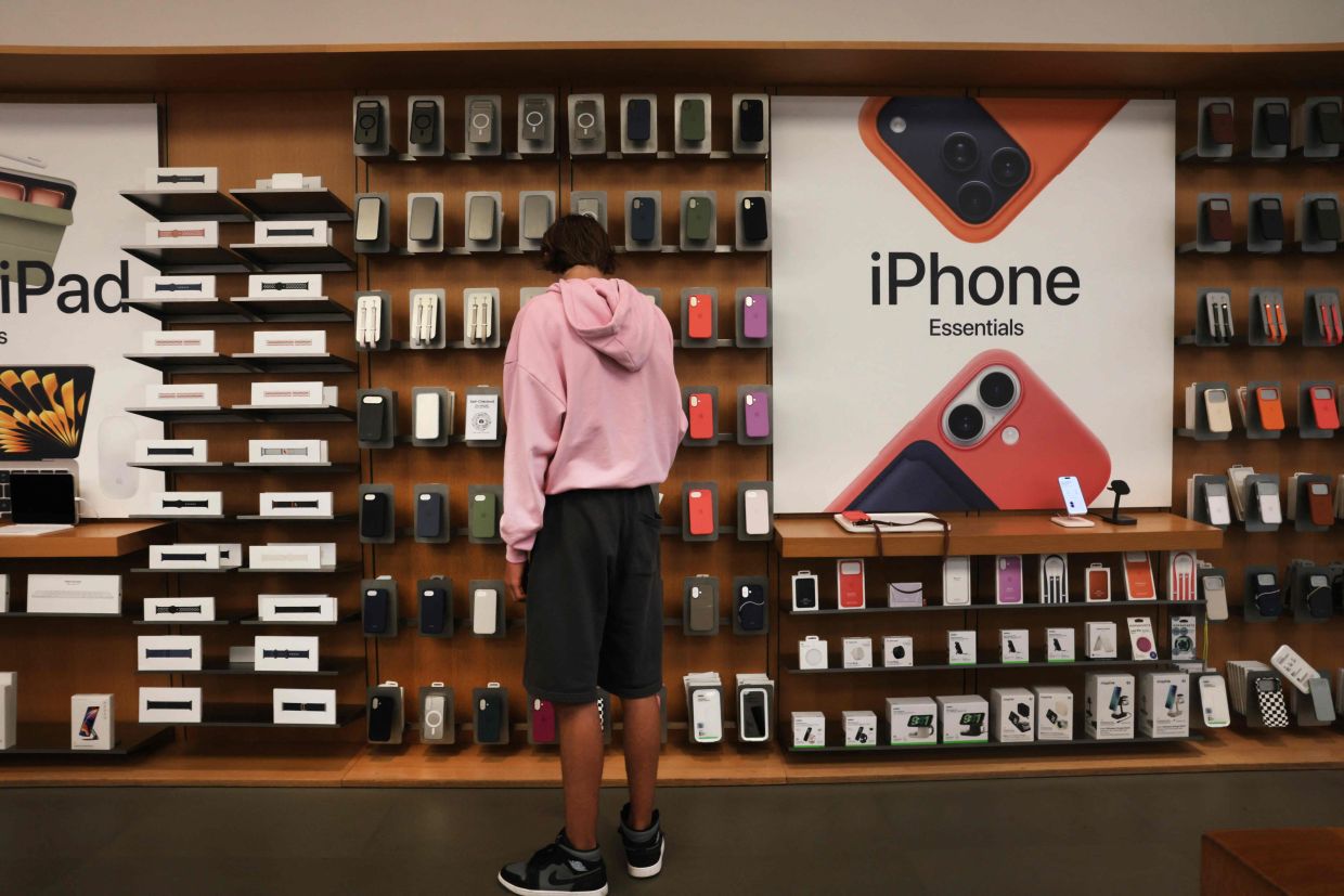 Apple and OpenAI's Escalating Patent War Reveals Tensions in Tech's Talent Wars