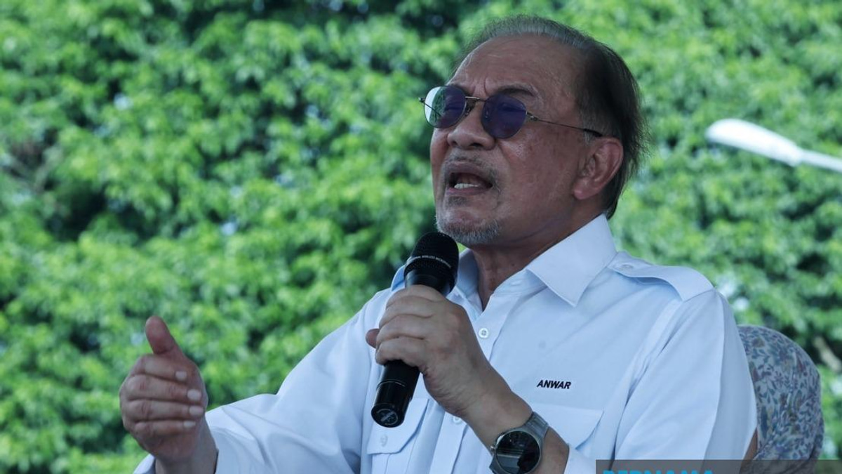 Government Pushes Affordable Housing Drive for Civil Servants, Says Anwar