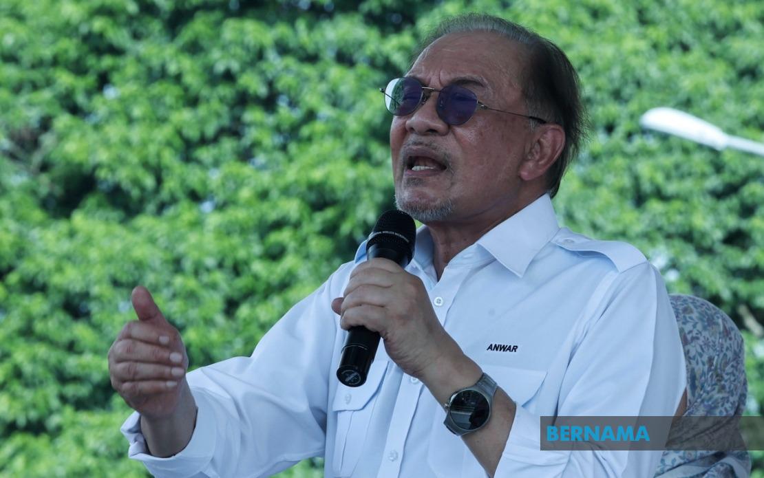 Government Pushes Affordable Housing Drive for Civil Servants, Says Anwar