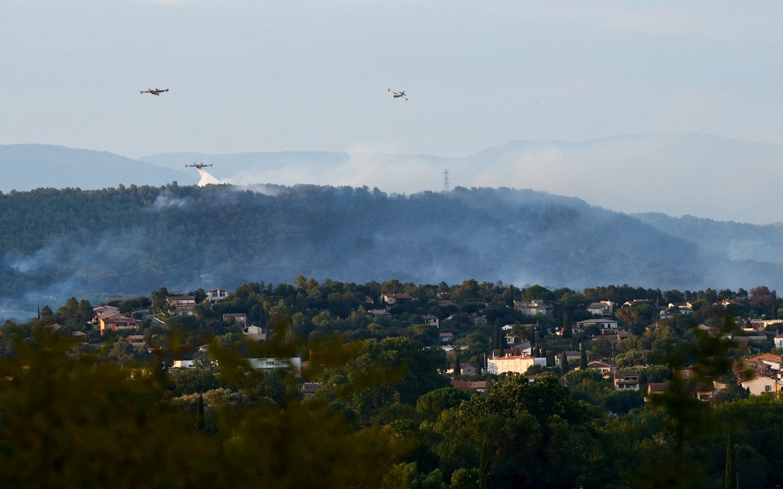 France Battles Devastating Wildfire Season as Nearly 40,000 Hectares Burn