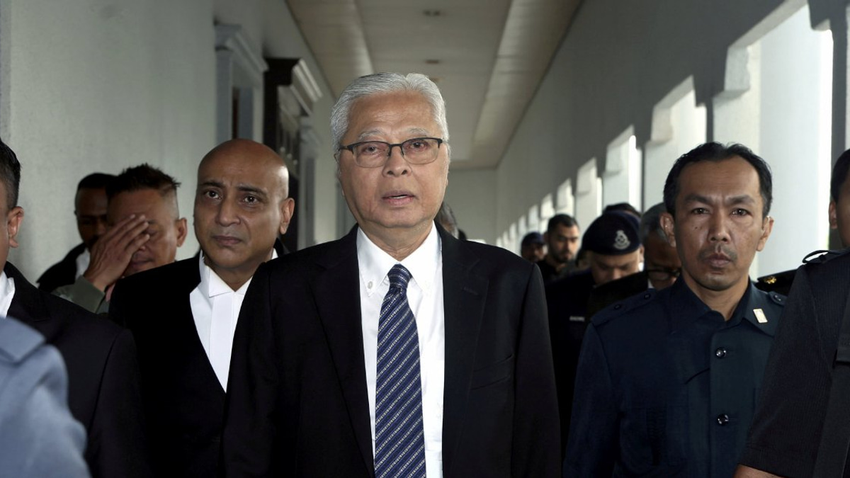 Ex-PM Ismail Sabri's Legal Team Contests 'Peculiar' Corruption Charge