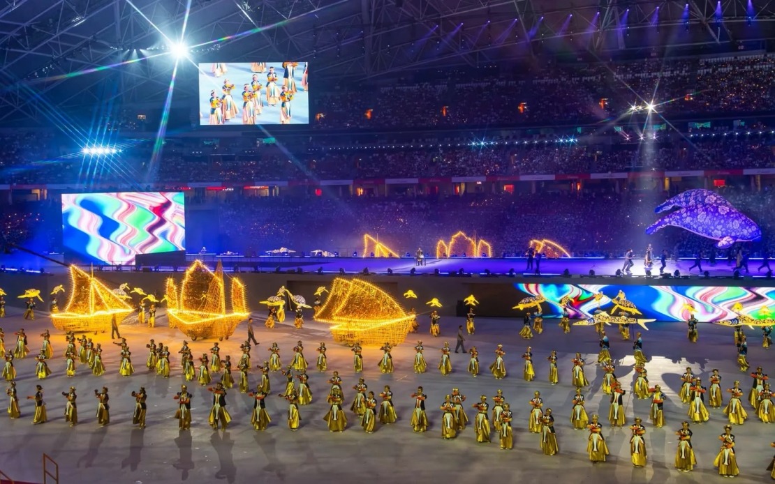 Singapore Celebrates 61st National Day with Iconic Parade Return to National Stadium