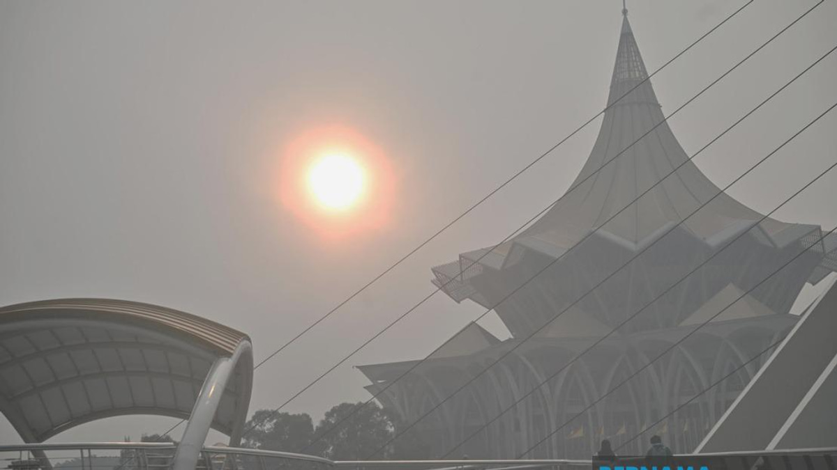 Sarawak Shuts 591 Schools as Extreme Heat and Dry Spell Trigger Health and Fire Concerns