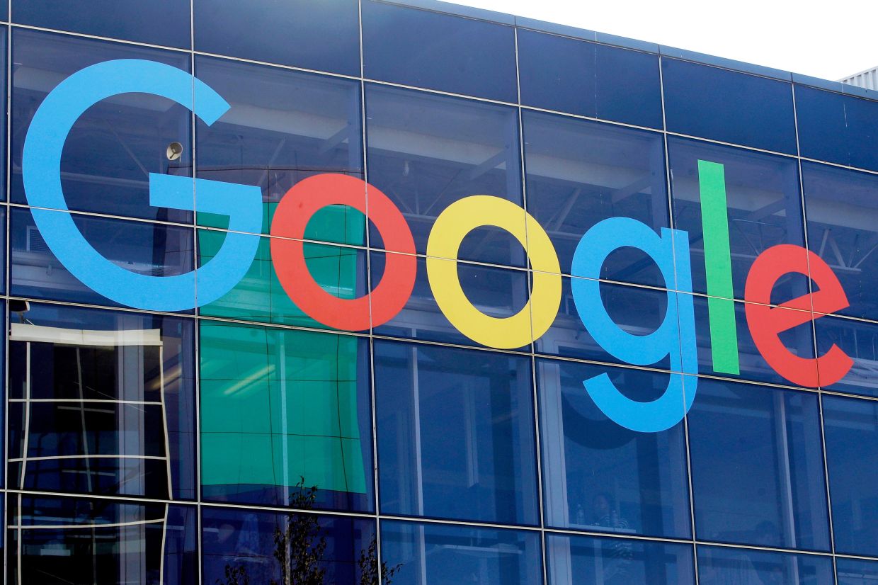 Google Maps Reflects Trump's Lake Ontario Rebrand for US Users, Escalating Geopolitical Name Wars