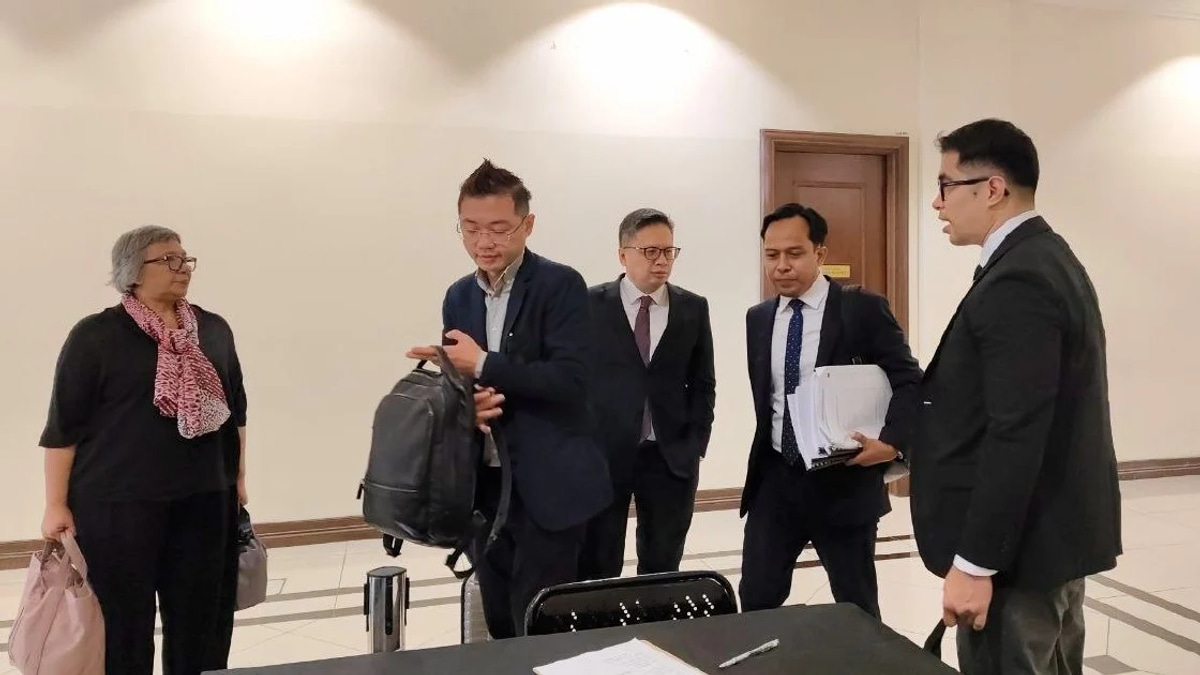Zara Qairina Mahathir's Writings Show No Signs of Strained Maternal Bond, Court Told
