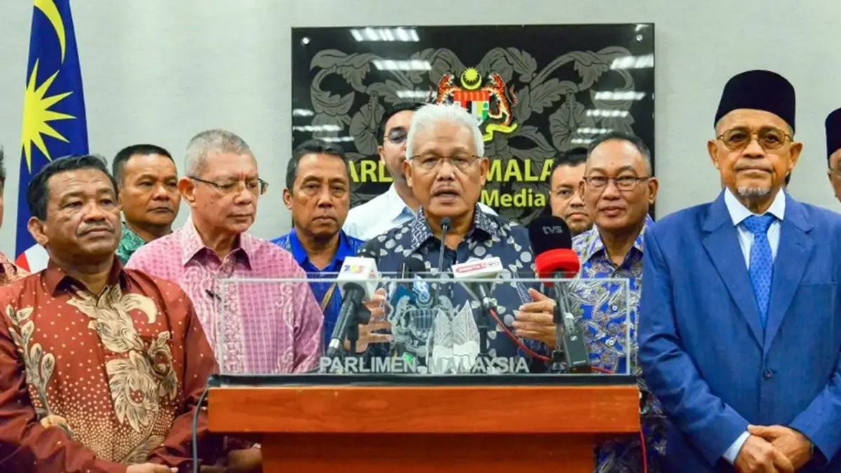 Hamzah demands clarity on Azam's NFCC adviser appointment amid ongoing investigations