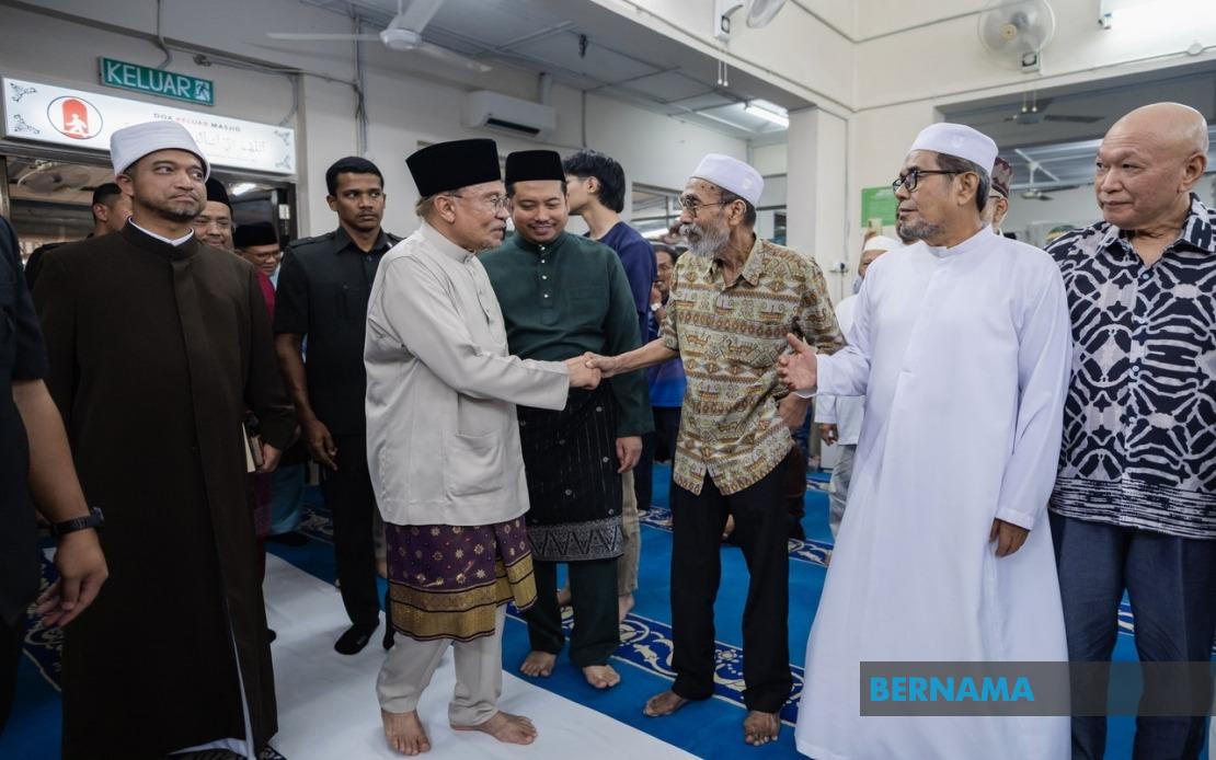 JS-SEZ on Track, PM Anwar Warns Against Political Posturing
