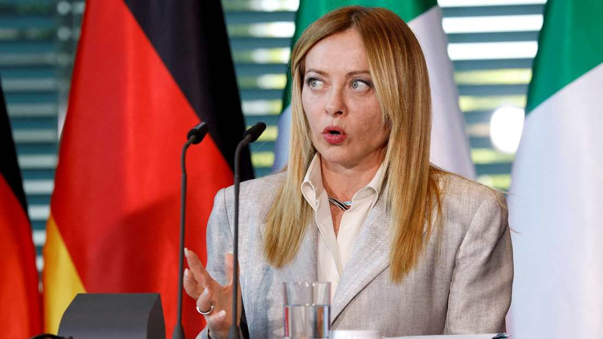 Meloni Pushes for Migrant Processing Centres Beyond EU Borders