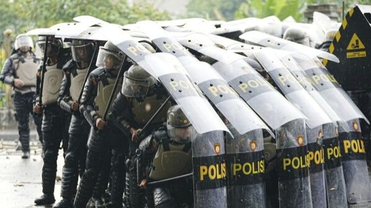 Indonesia's Security Agencies Face Credibility Test as Police Raids Expose Prosecutorial Tensions