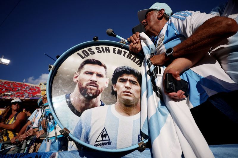 Argentine war veterans call for restraint as nation prepares for England World Cup clash