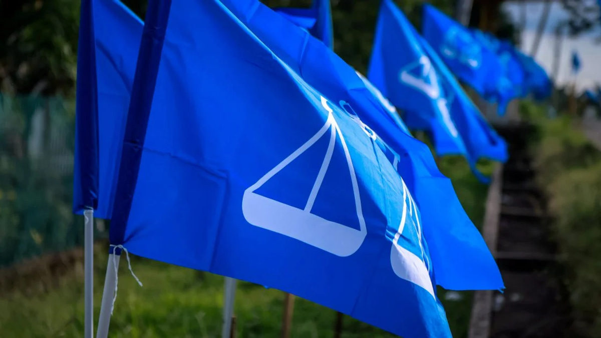 Johor BN Balances Renewal with Experience in State Election Strategy