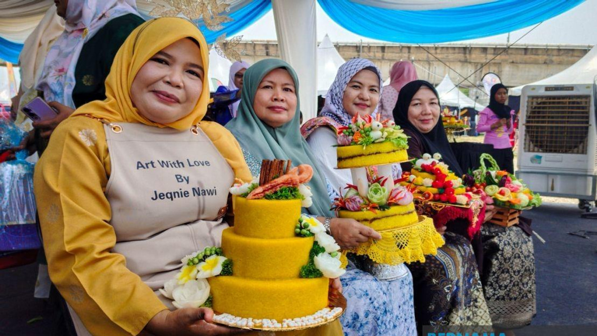 From Resort Worker to Pulut Kuning Entrepreneur: Kelantan Woman's Four-Year Success Story