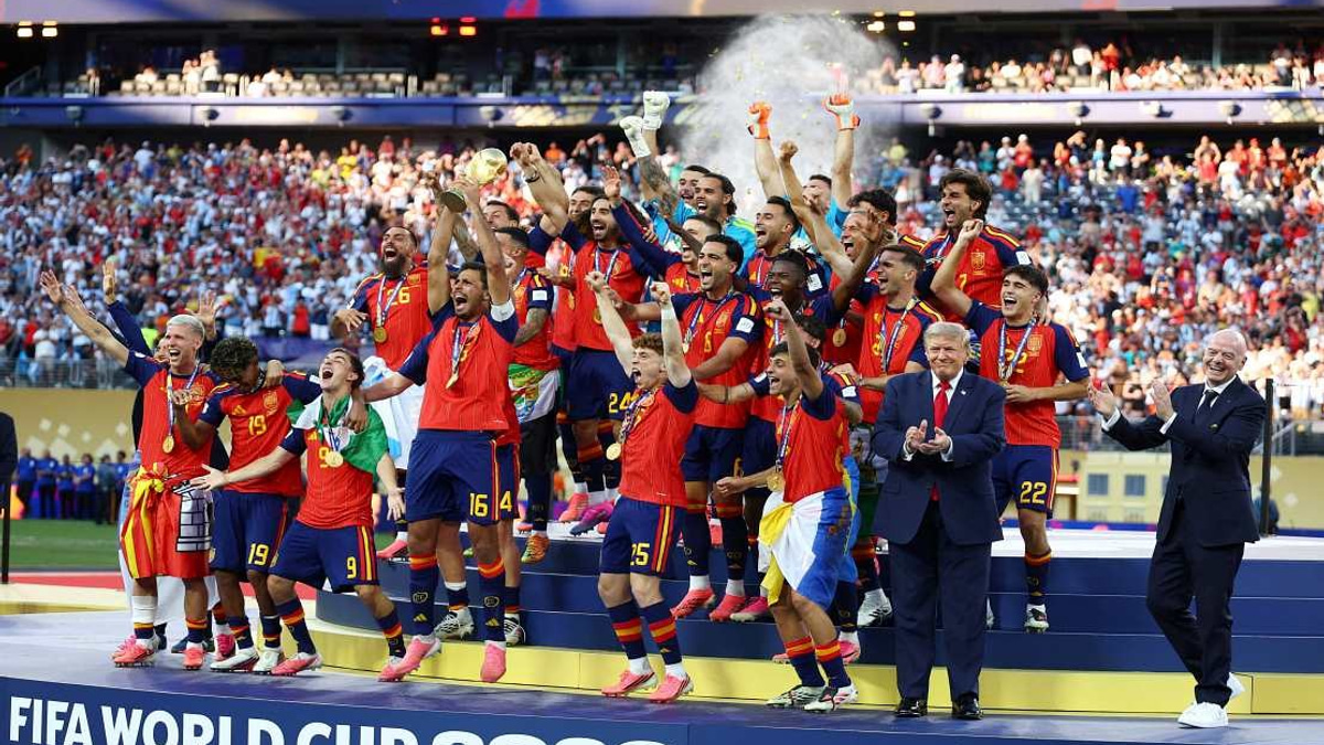 Spain Greets Jubilant Crowds as World Cup Winners Return to Madrid