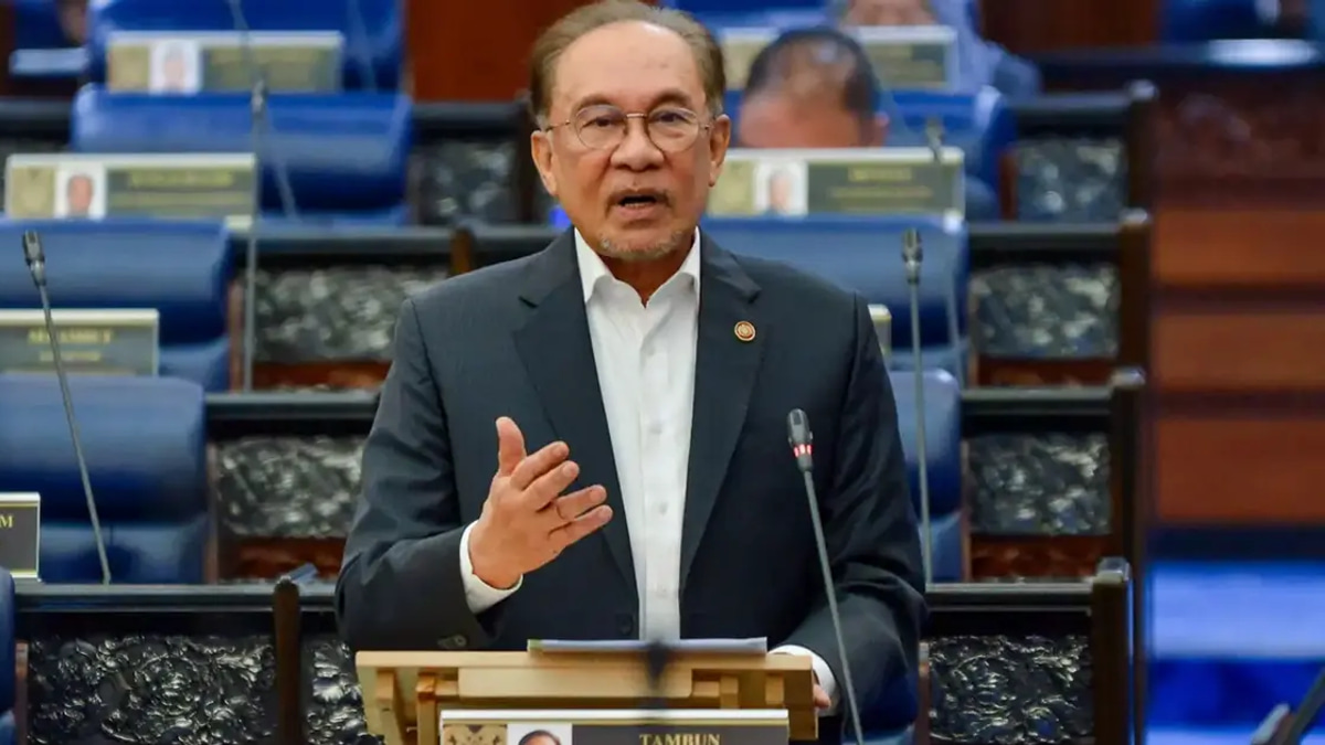Anwar Urges Patience as Government Pushes Forward on Economic Agenda