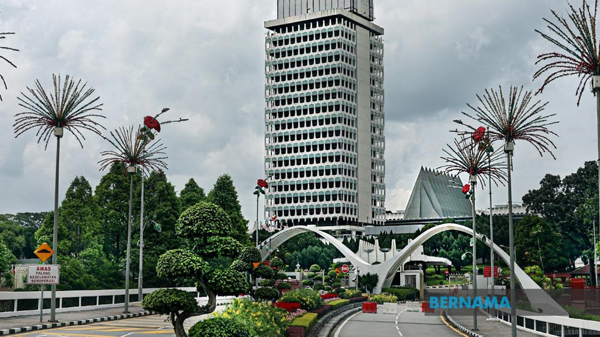 Water, Competition Authority, and Social Media Age Checks on Parliament Agenda