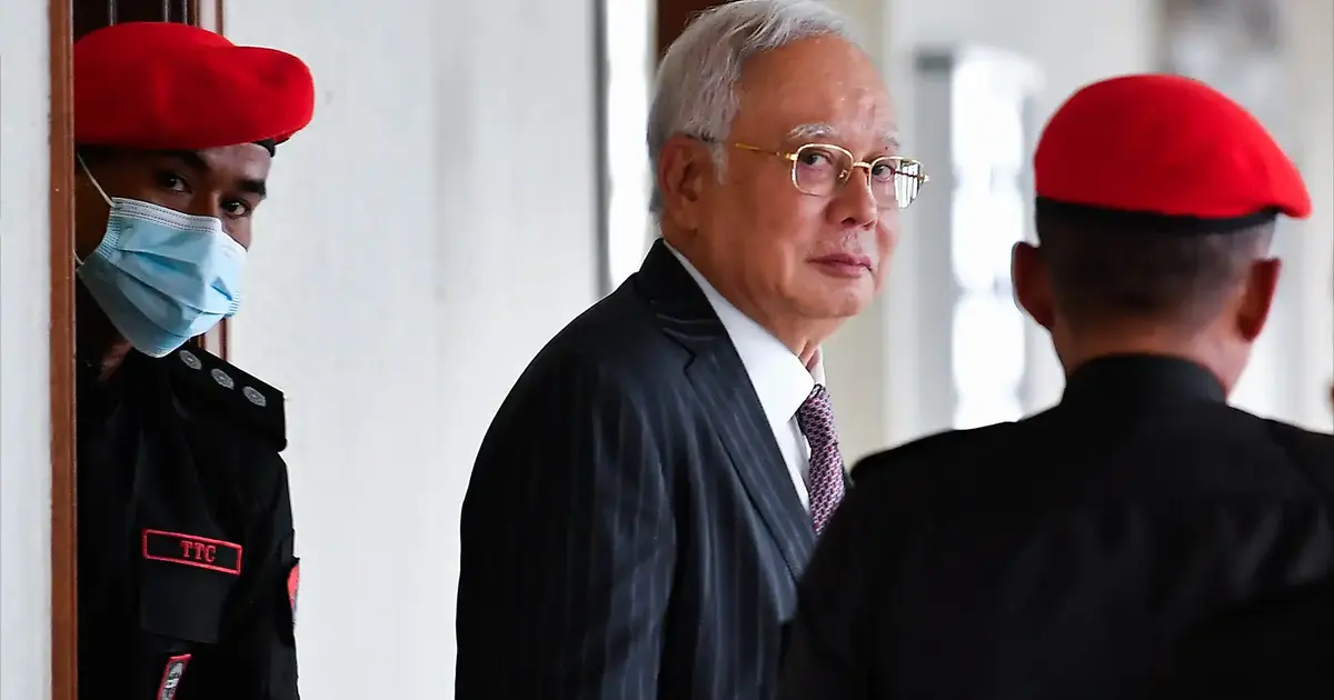 Najib's Legal Team Questions Independence of Kroll Investigator in 1MDB Probe