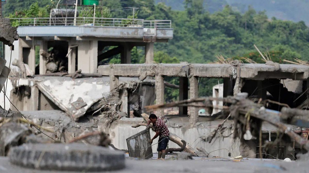 Nepal and China brace for secondary flood disaster as glacier-collapse lakes threaten to burst