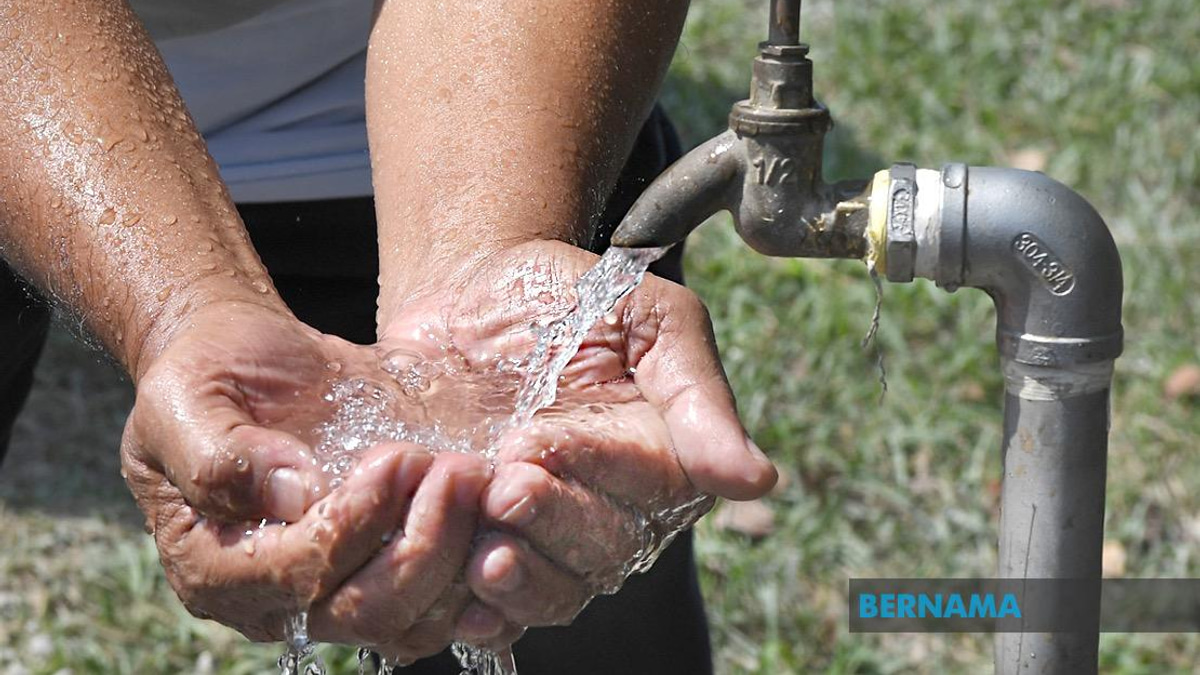 Major Water Disruption Hits Four Kelantan Districts as Pipeline Fails