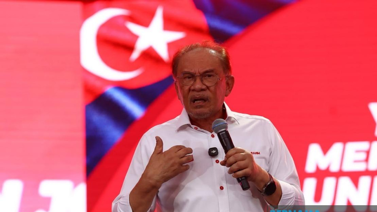 Anwar Denies BMW Purchase Claims, Clarifies Government Vehicle Ownership