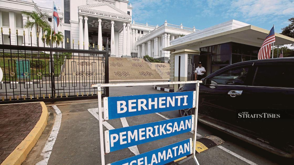 Court Hears Expert Testimony on Scale of Vape Device Haul in Zara Mahathir Case