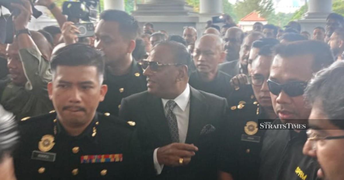 Ex-HR Minister Saravanan Enters Court for Foreign Worker Recruitment Corruption Trial