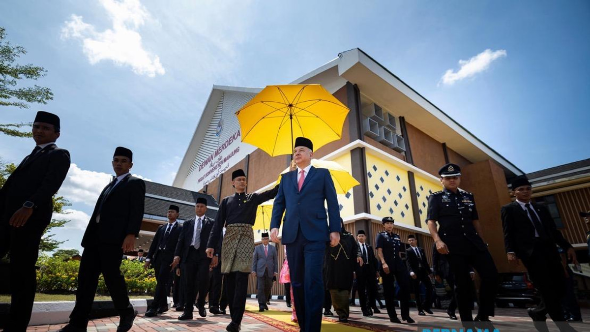 Sultan Nazrin Inaugurates Manjung's New Merdeka Hall, Marking Quarter-Century of Municipal Council