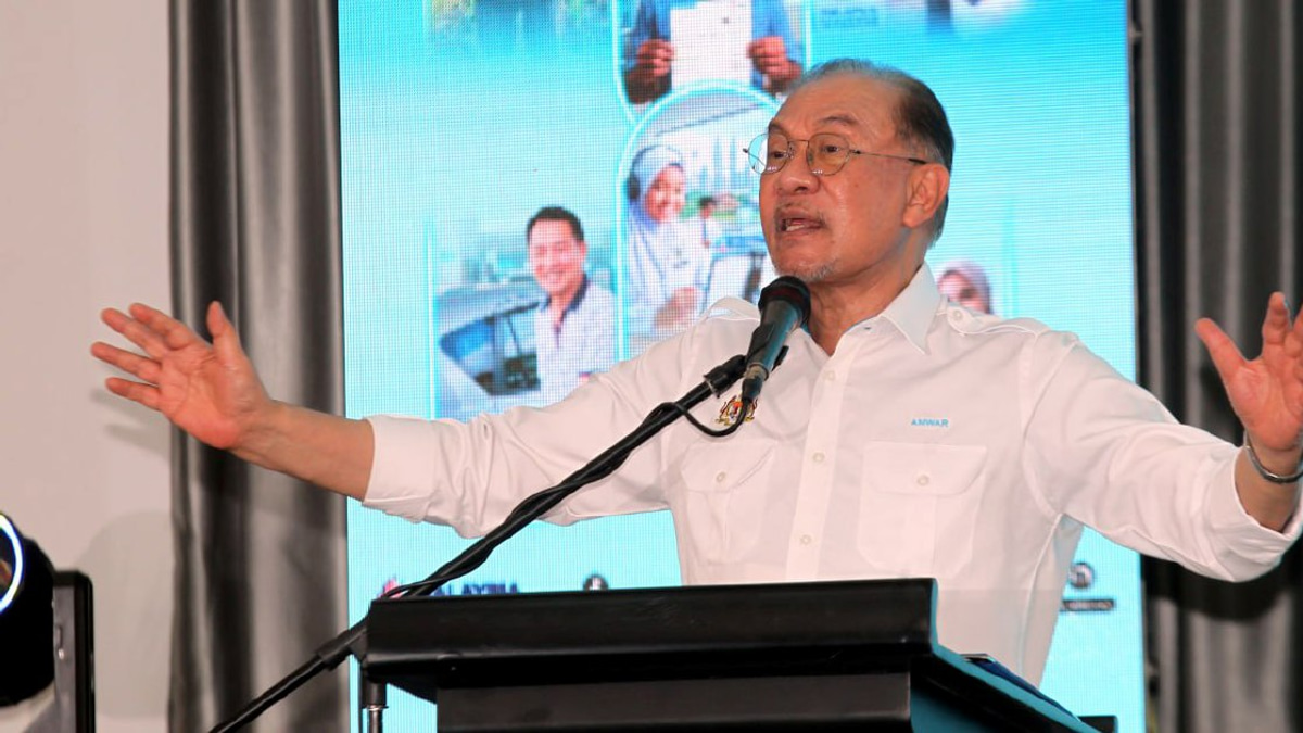 Anwar Commits RM15.3 Million Investment in Perak's Islamic Educational Institutions
