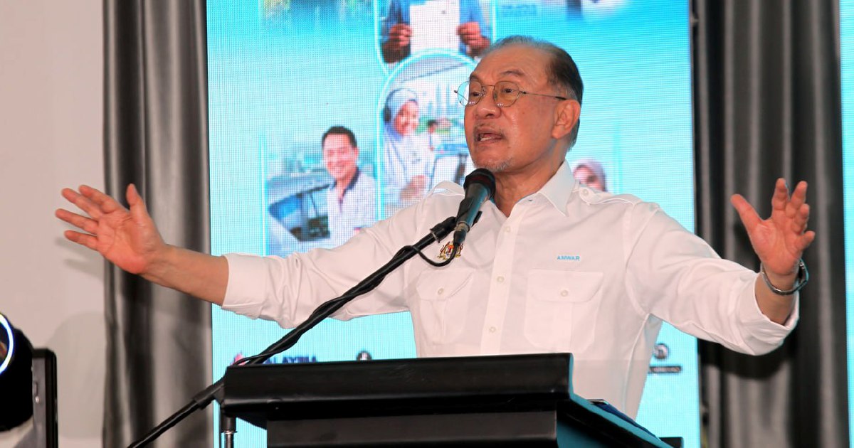 Anwar Commits RM15.3 Million Investment in Perak's Islamic Educational Institutions