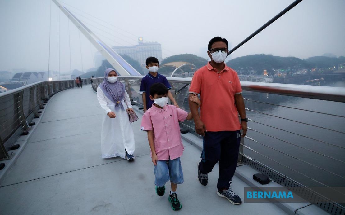 Health Experts Warn Public to Monitor Air Quality During Haze Season, Urge Preventive Measures
