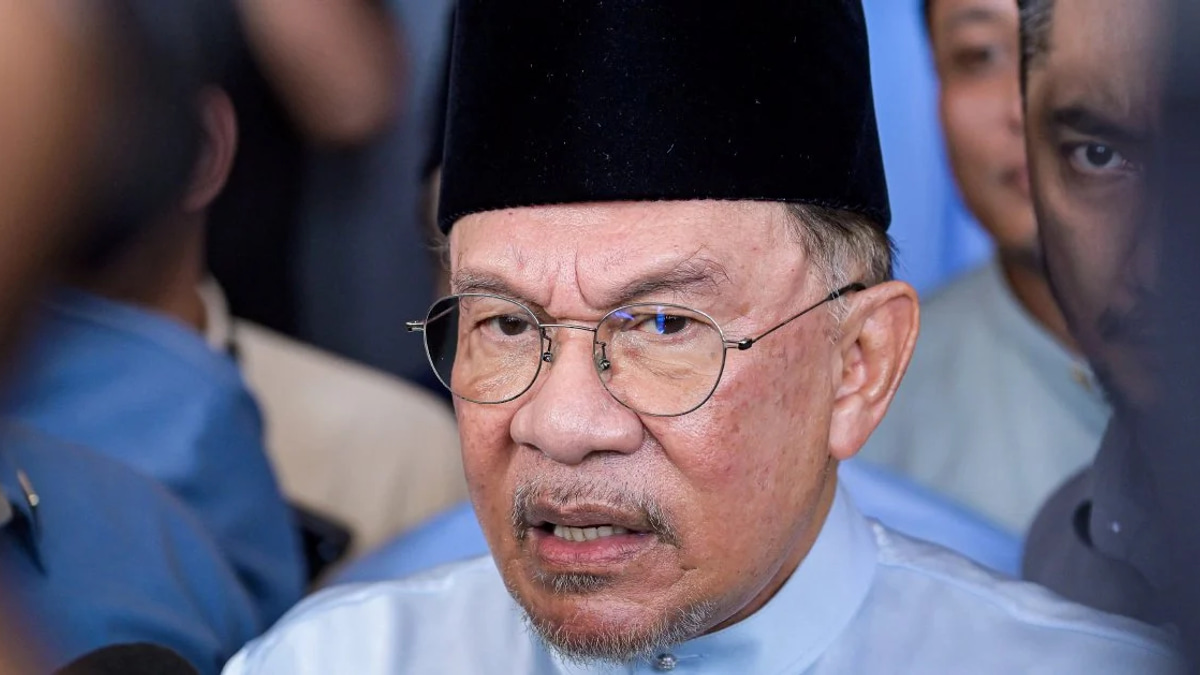 Anwar Denies Directive to Exclude Onn Hafiz from Felda Event
