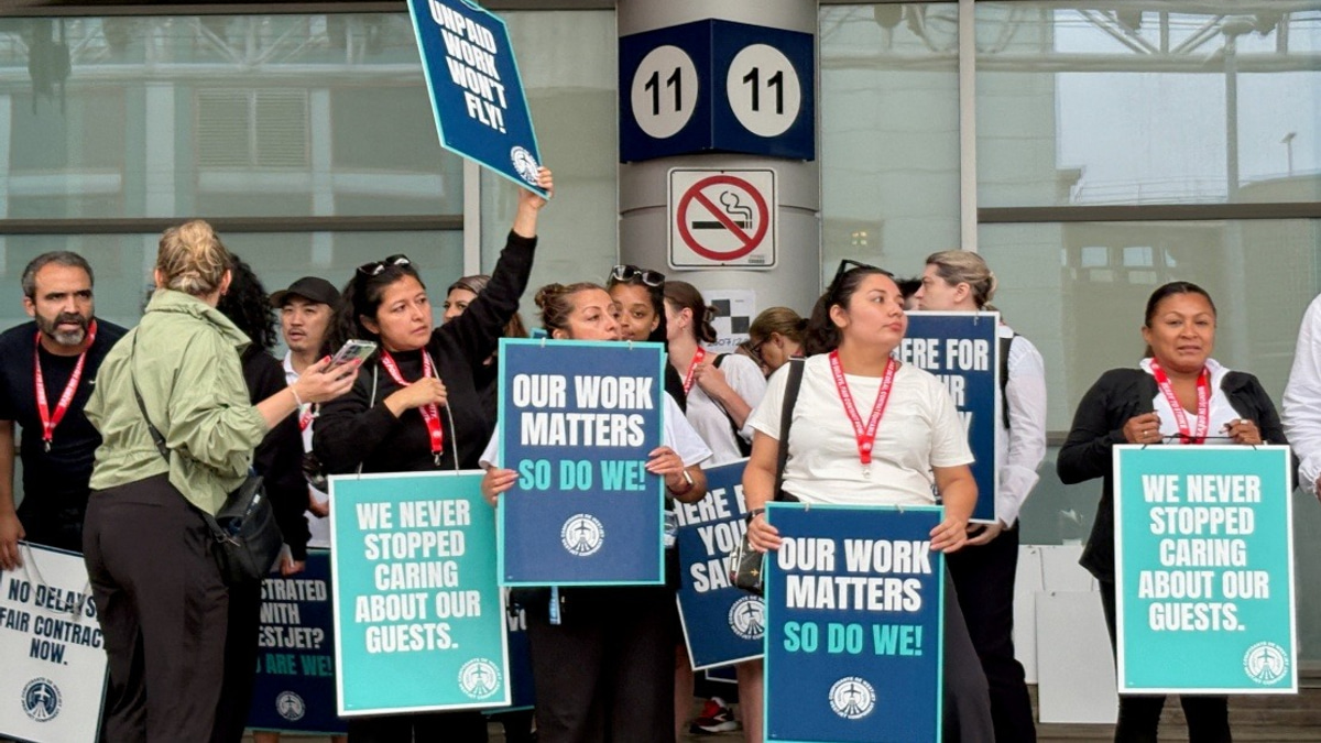 WestJet Strike Strands 250,000 Passengers as Canada's Second-Largest Airline Halts Operations