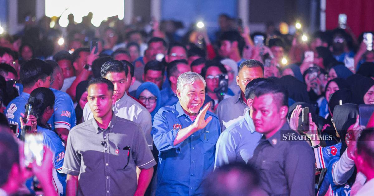 Zahid rallies Johor youth behind Onn Hafiz, urges continuity in state development push