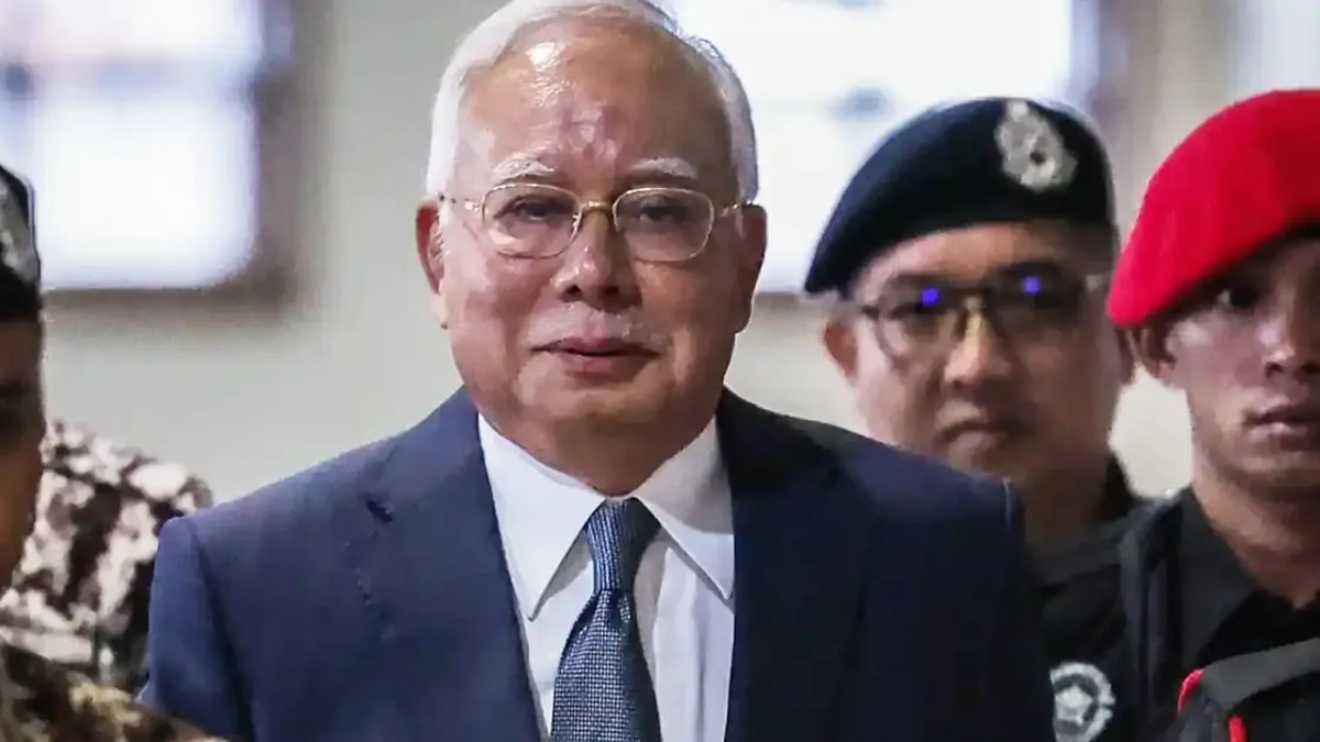 DAP Demands Clarity on MCA's Position Amid Najib Pardon Pressure