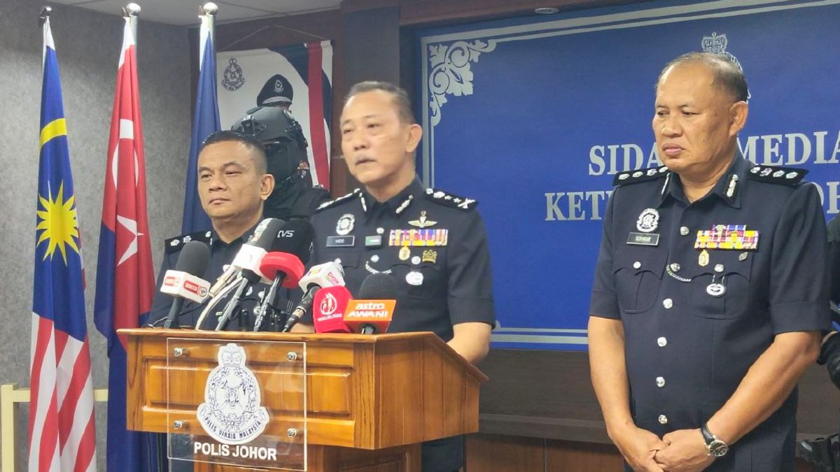 Five arrested in Johor over inverted national and state flags