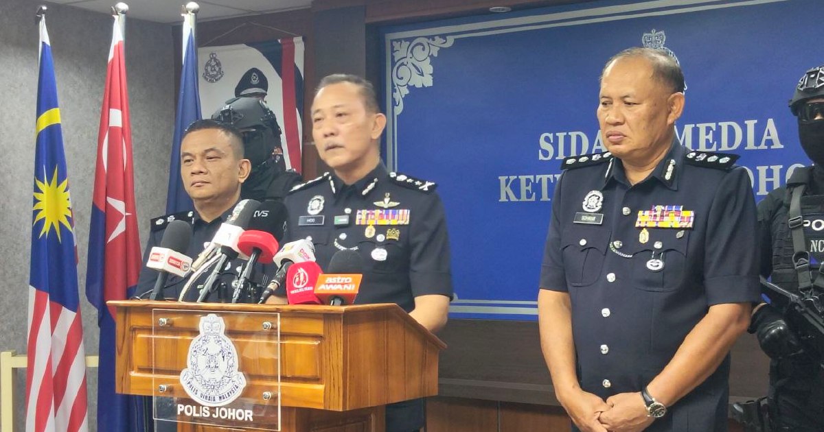 Five arrested in Johor over inverted national and state flags