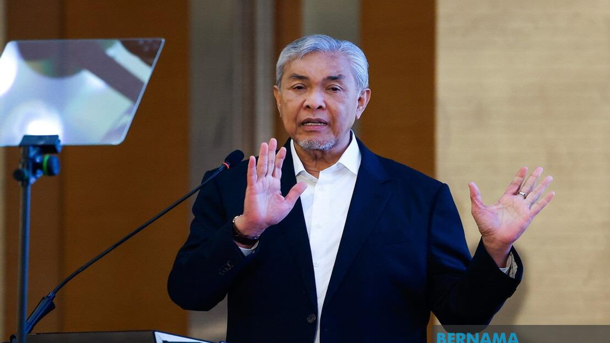 Ahmad Zahid Calls for Respectful Campaign as Negeri Sembilan Urges Parties to Avoid 3R Issues