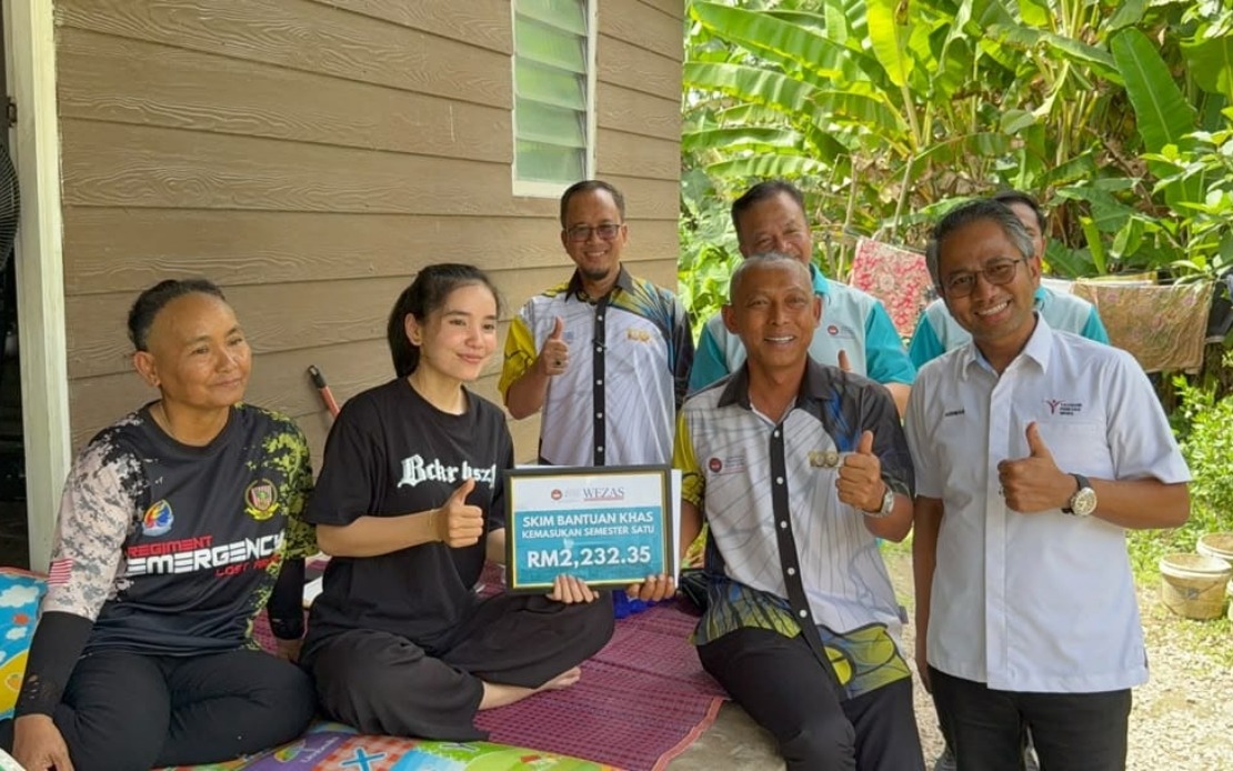 UPSI Removes Financial Barriers for Three Deserving Students