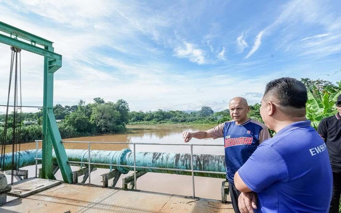 Minister Armizan Reviews Water Supply Projects in Papar Amid Supply Challenges