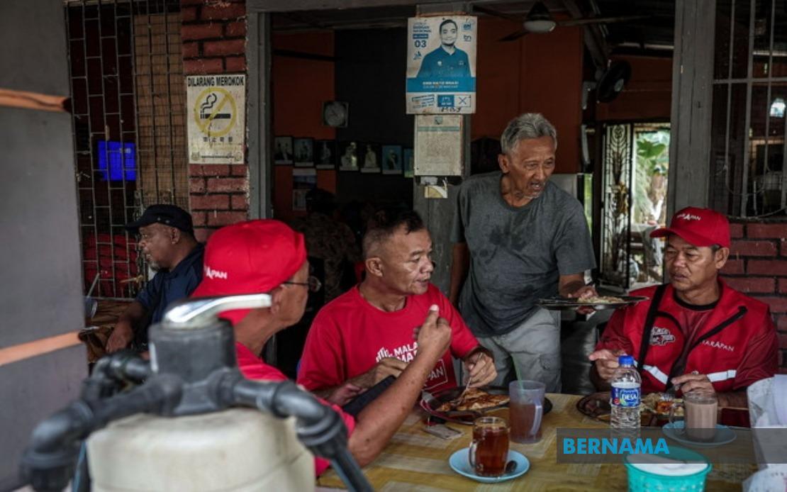 Johor Election Campaign Sparks Unexpected Boom for Street Vendors and Small Traders