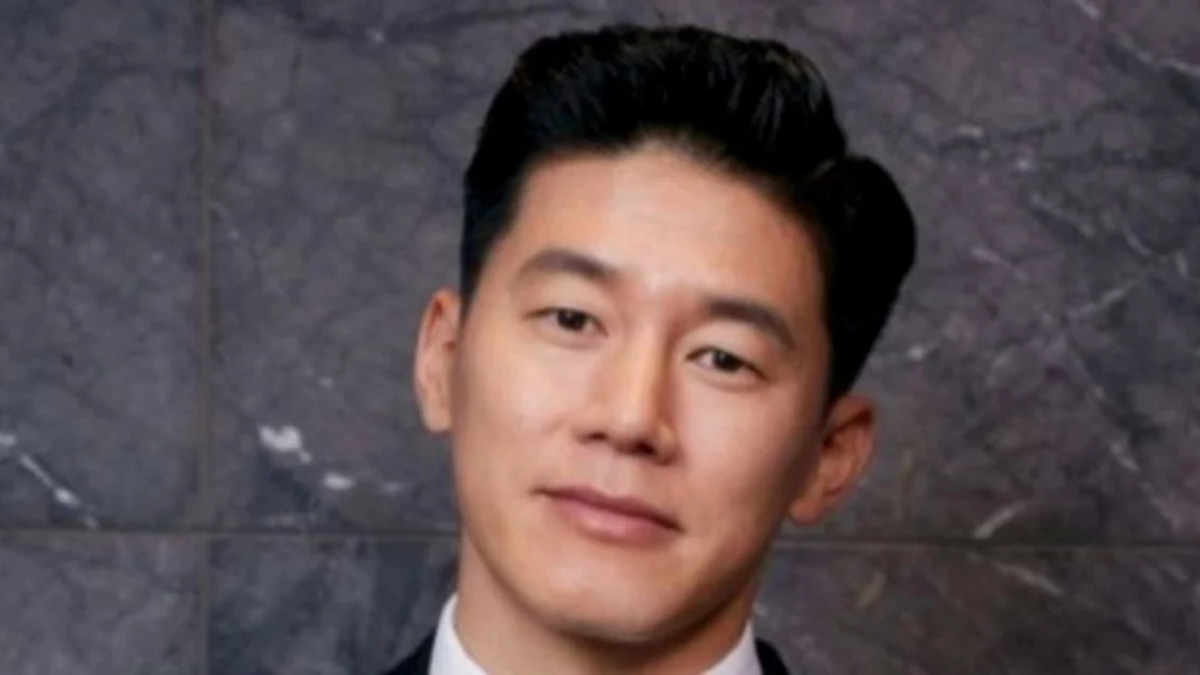 Before the spotlight: Kim Mu Yeol reveals he lived on RM500 annually during his struggling years