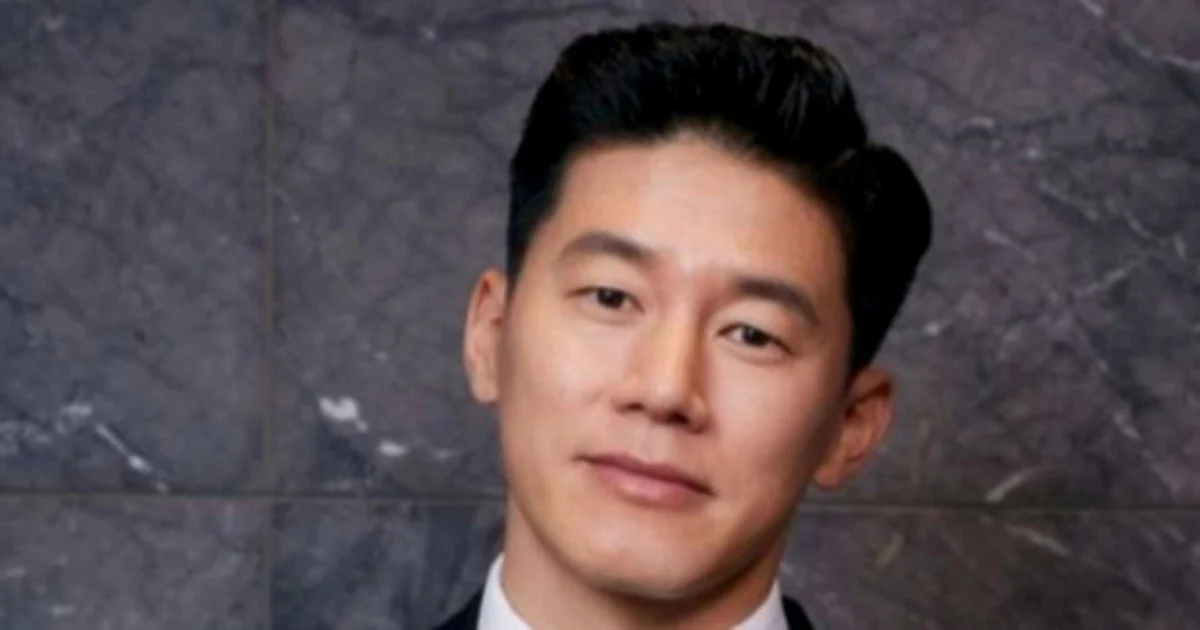 Before the spotlight: Kim Mu Yeol reveals he lived on RM500 annually during his struggling years