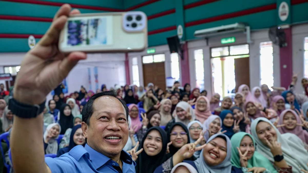 DAP's Claims of BN Instability in Johor 'Baseless,' Says Ahmad Maslan