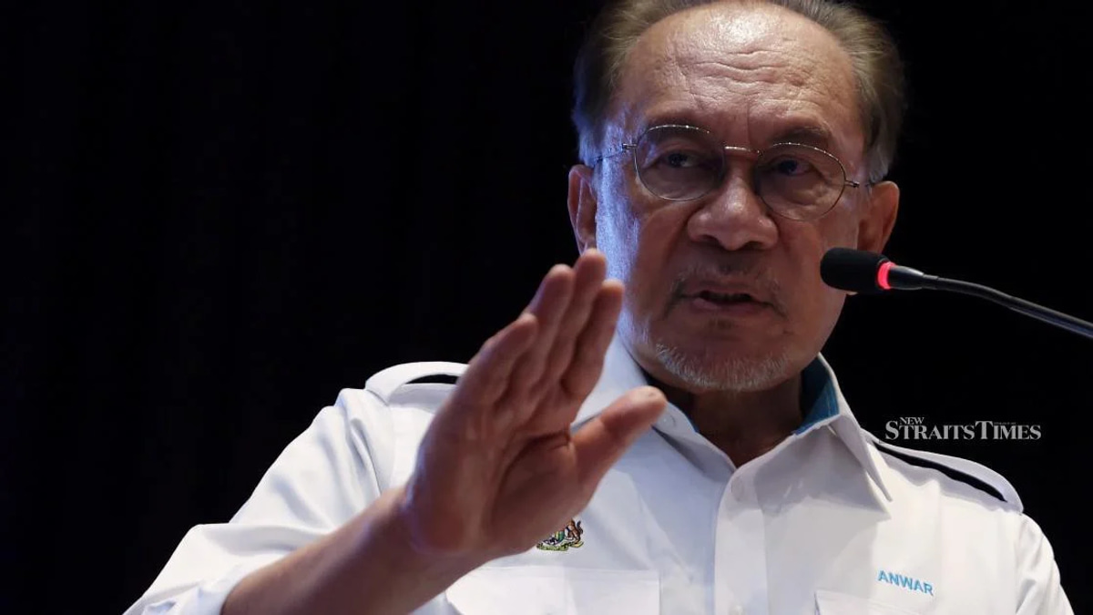 Civil service excellence underpins Malaysia's global competitiveness surge, Anwar says
