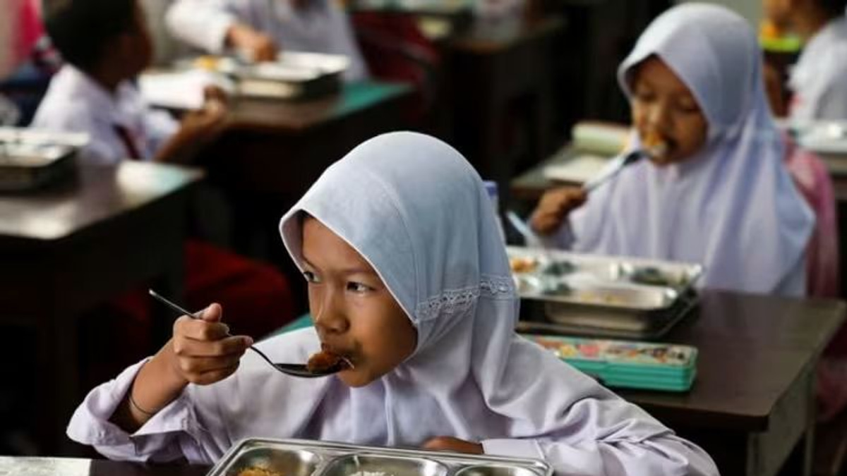 Indonesia's Free Meals Programme Hit by Second Leadership Exit in Weeks
