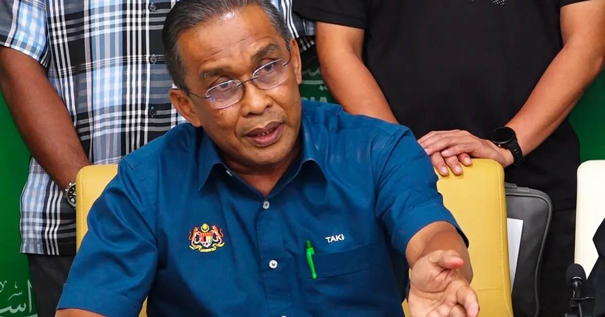 Hamzah Returns to Opposition Leadership as PN Consolidates Parliamentary Presence