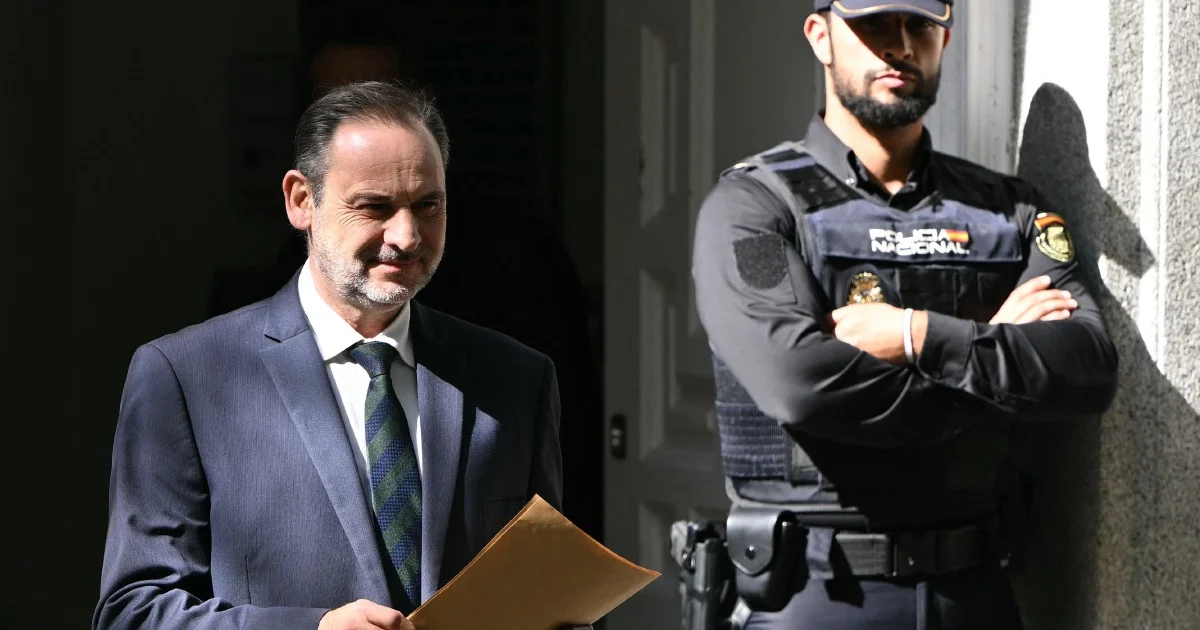 Spanish PM's Former Transport Chief Sentenced to 24 Years for Corruption