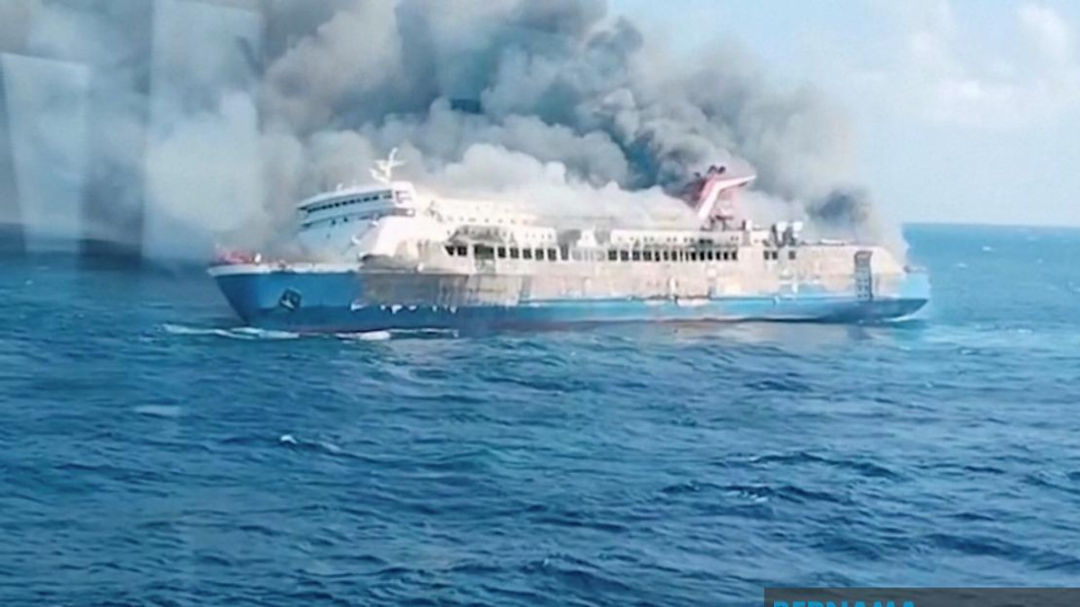 Ferry Disaster Off Madura: Five Dead, 41 Missing After KMP Mutiara Santosa 2 Catches Fire