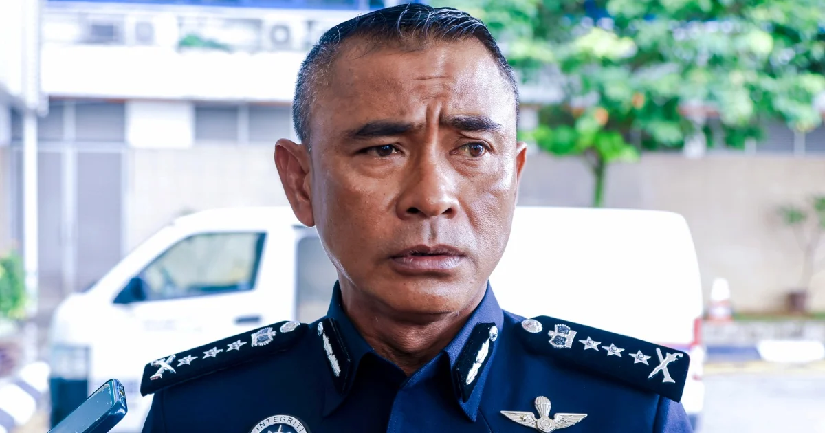 Two drug suspects arrested following dramatic high-speed pursuit and multi-vehicle collision in Kuala Lumpur
