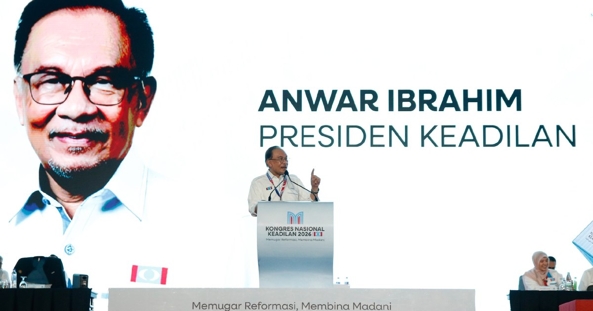 PKR Balances Act Between BN-Umno and Pakatan, Says Anwar
